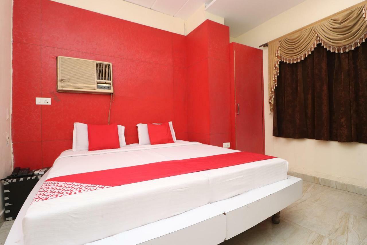 Abadpura Oyo 29852 Hotel Golden View מראה חיצוני תמונה