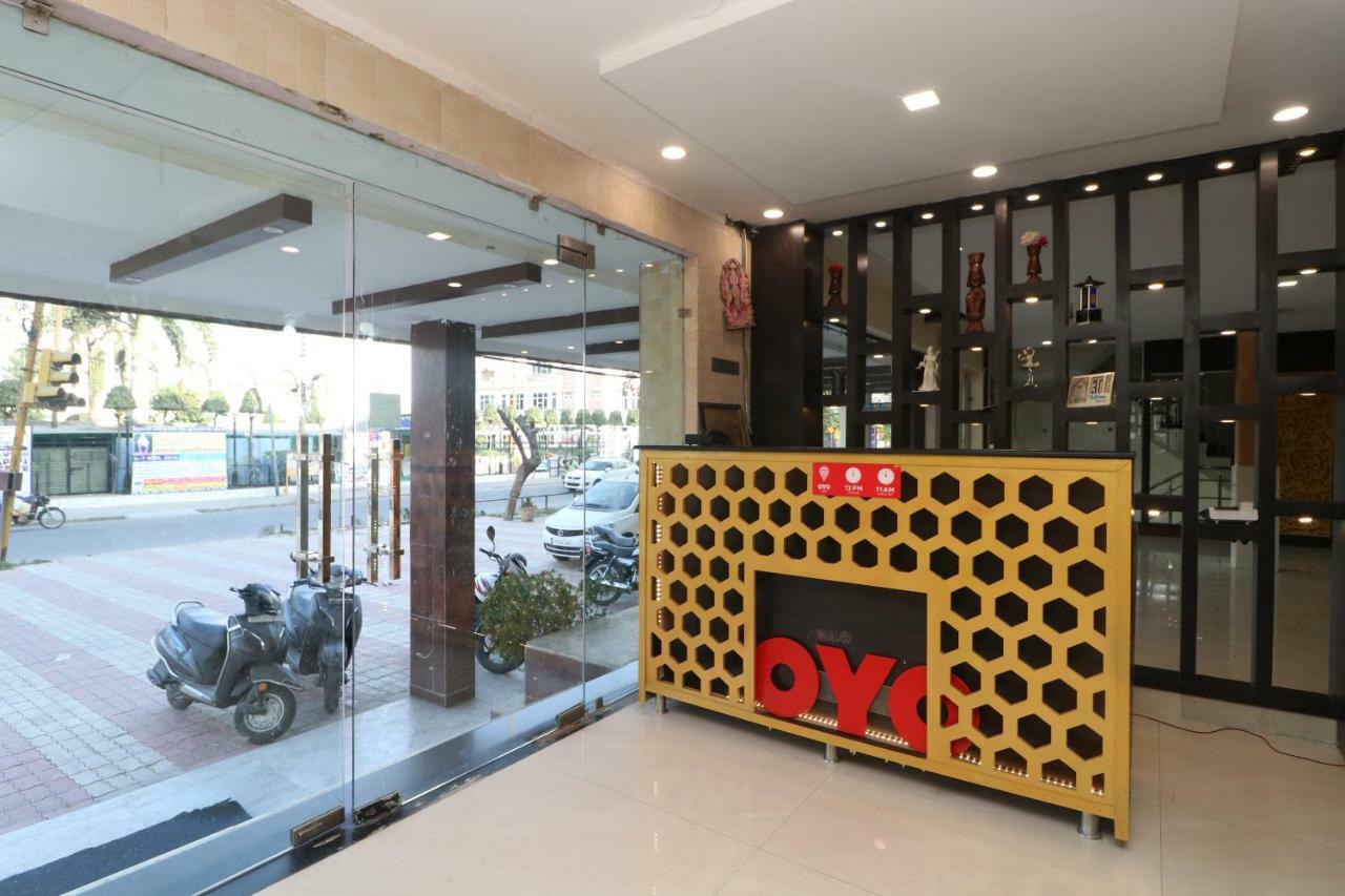 Abadpura Oyo 29852 Hotel Golden View מראה חיצוני תמונה