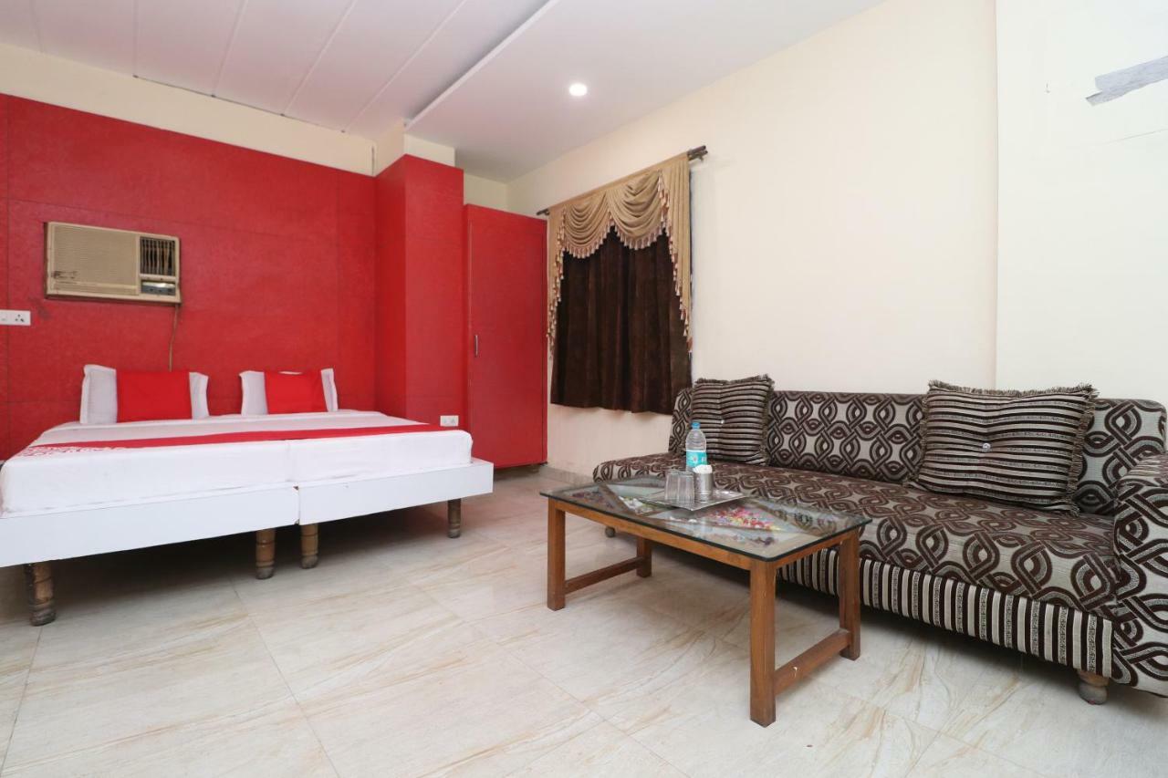 Abadpura Oyo 29852 Hotel Golden View מראה חיצוני תמונה