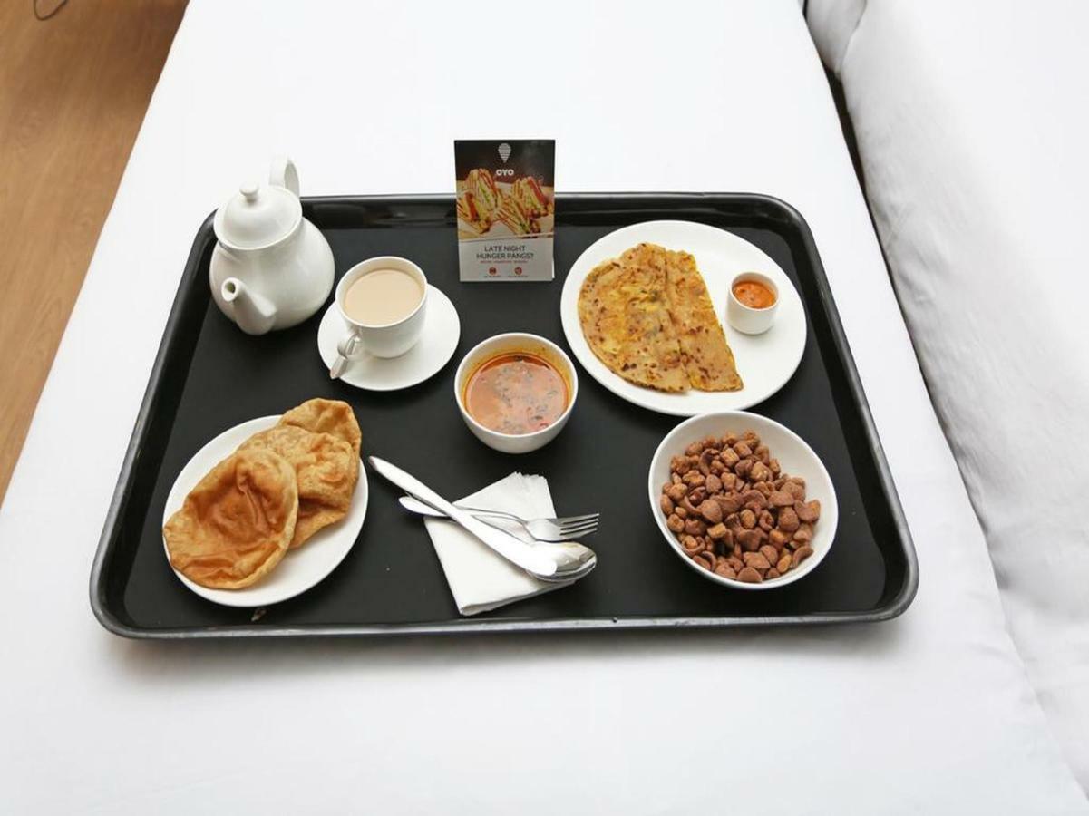 Abadpura Oyo 29852 Hotel Golden View מראה חיצוני תמונה