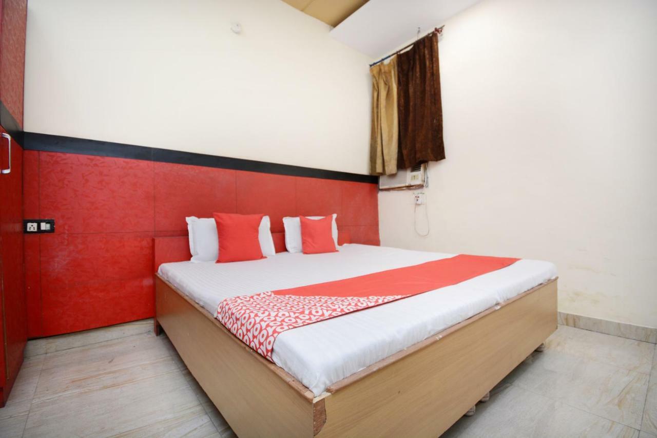 Abadpura Oyo 29852 Hotel Golden View מראה חיצוני תמונה