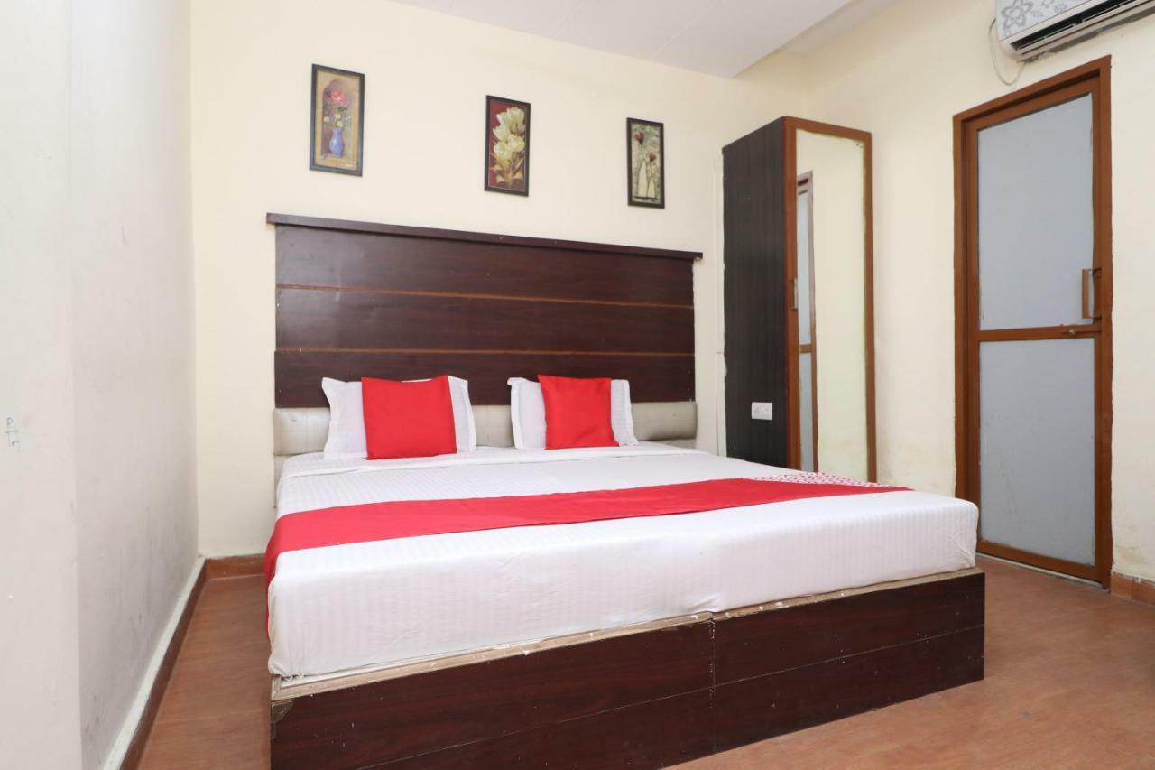 Abadpura Oyo 29852 Hotel Golden View מראה חיצוני תמונה