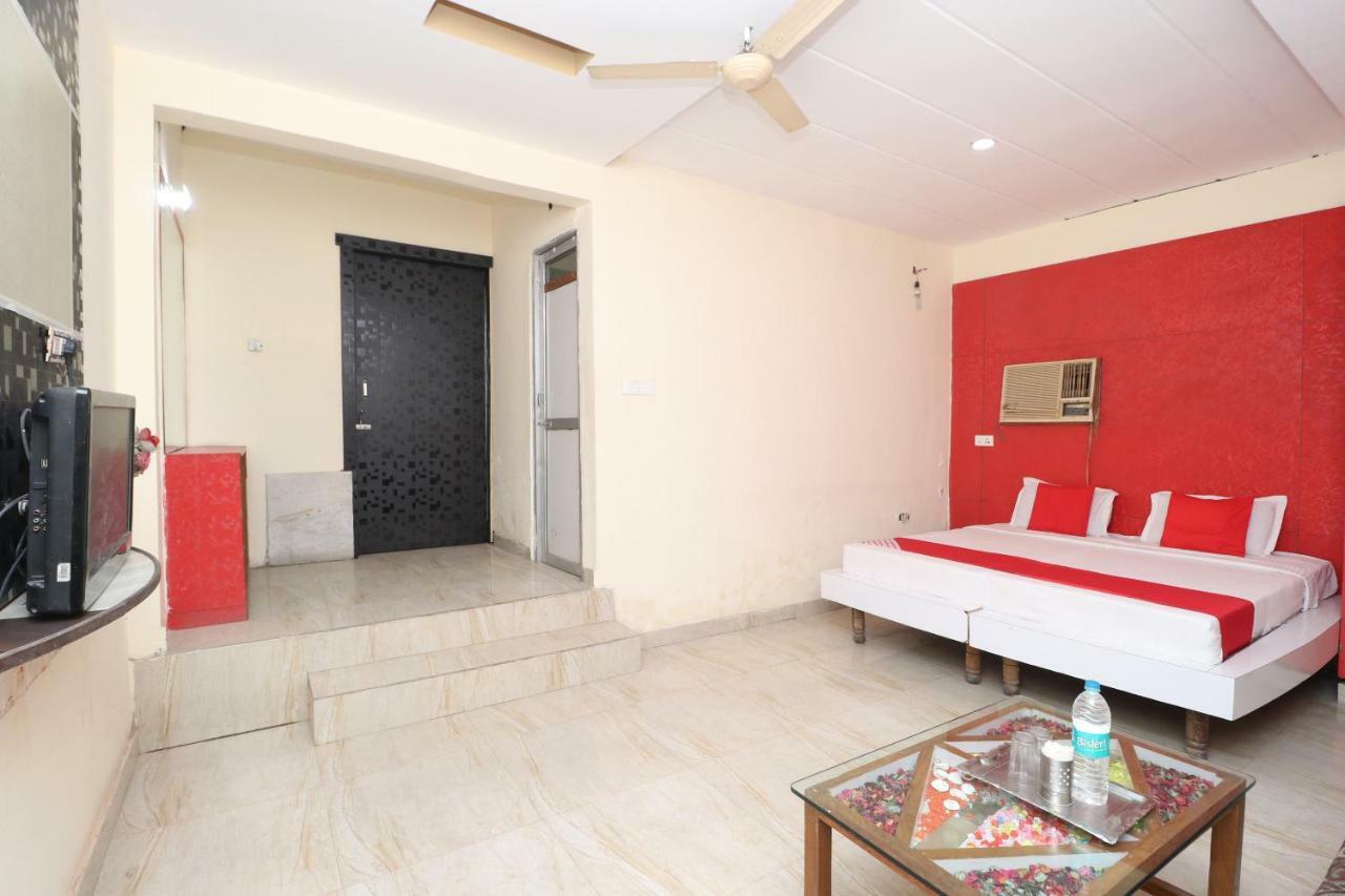 Abadpura Oyo 29852 Hotel Golden View מראה חיצוני תמונה