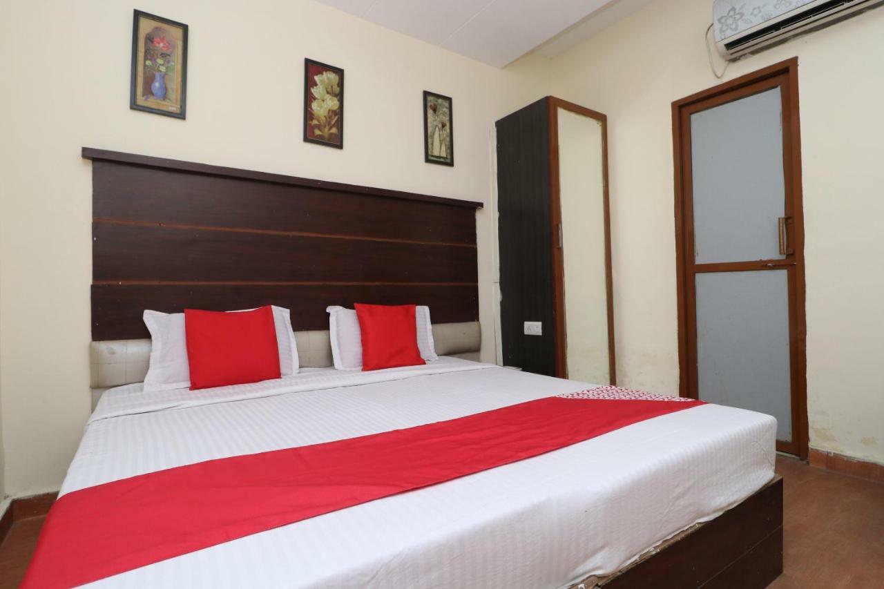 Abadpura Oyo 29852 Hotel Golden View מראה חיצוני תמונה