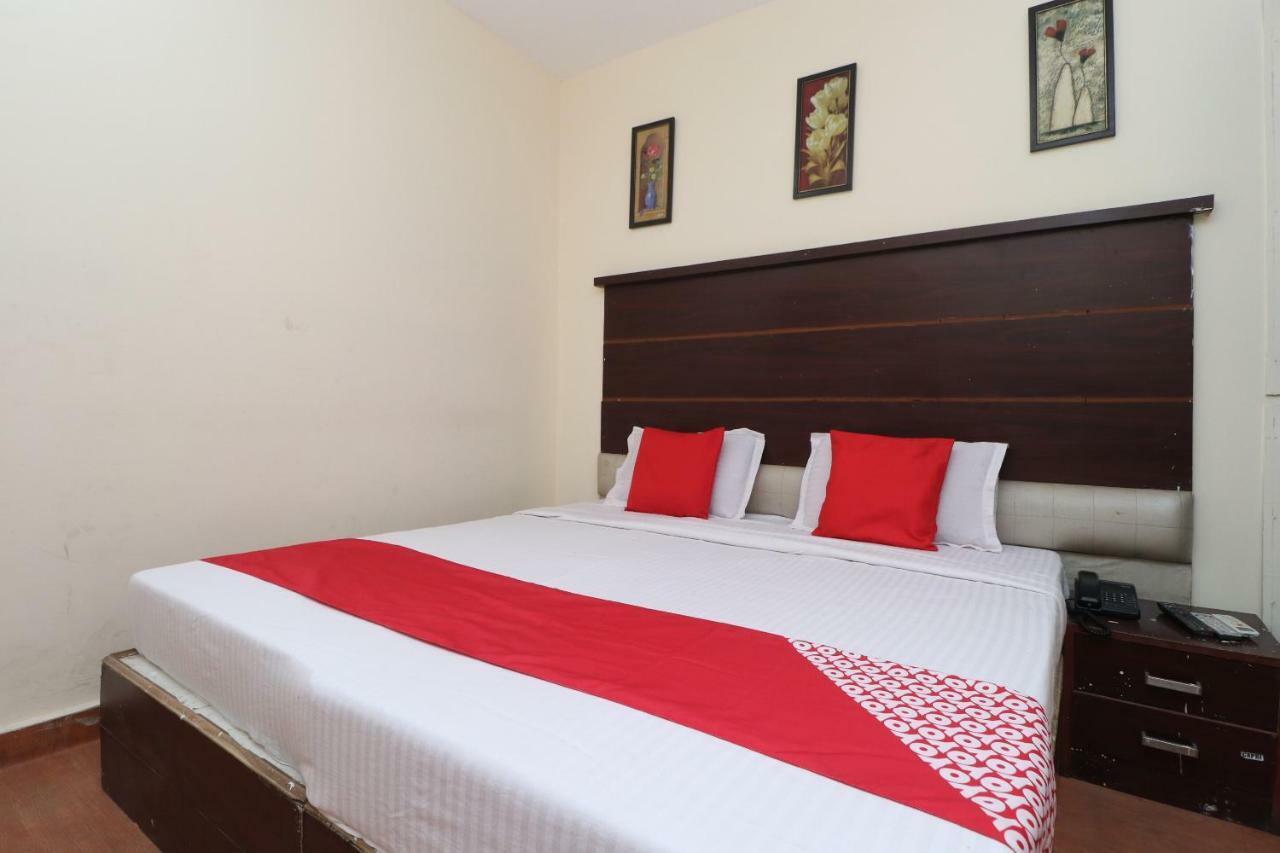 Abadpura Oyo 29852 Hotel Golden View מראה חיצוני תמונה